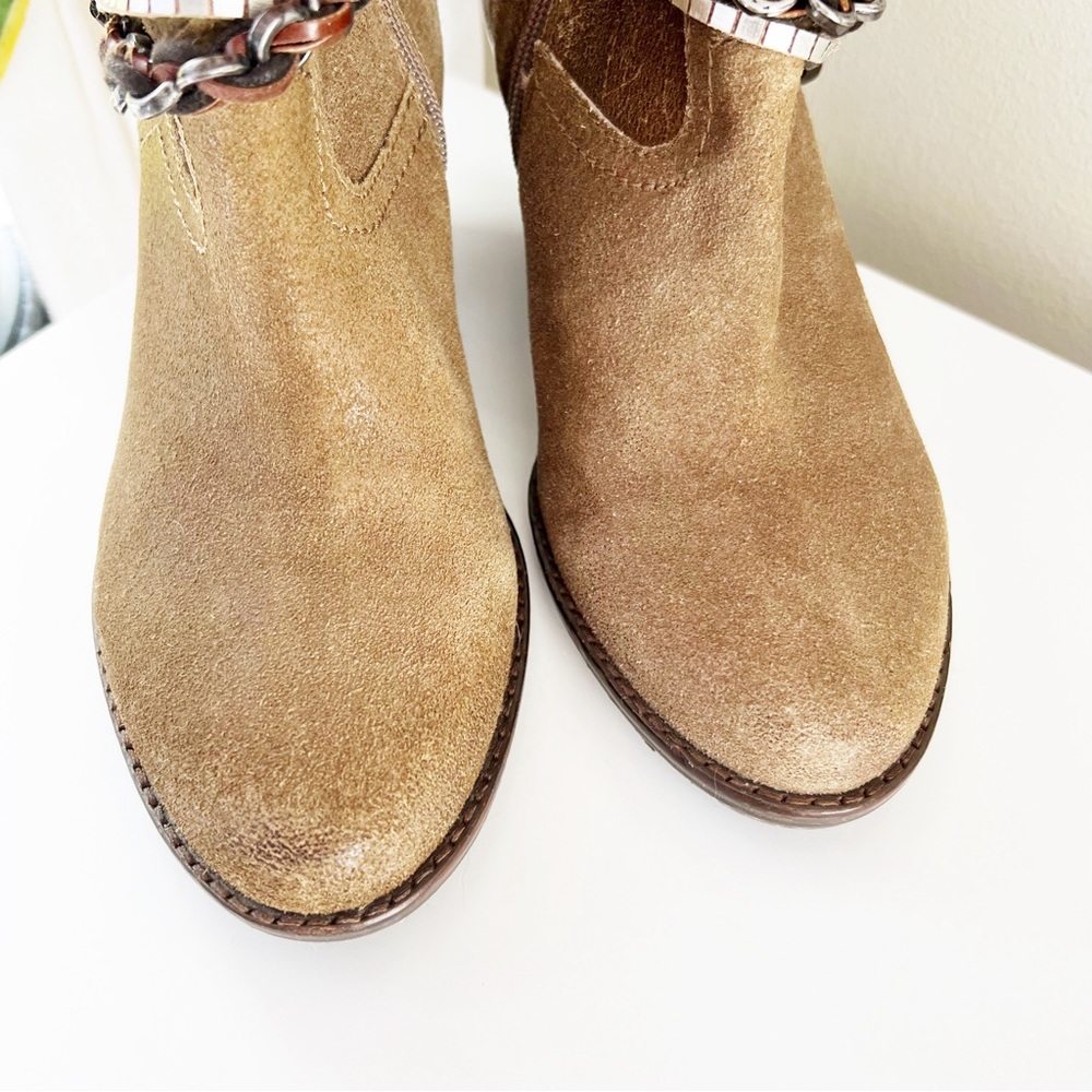 OTBT Belfair Tan Leather Zip Up Embellished Ankle Boots Size 6 - Picture 4 of 8